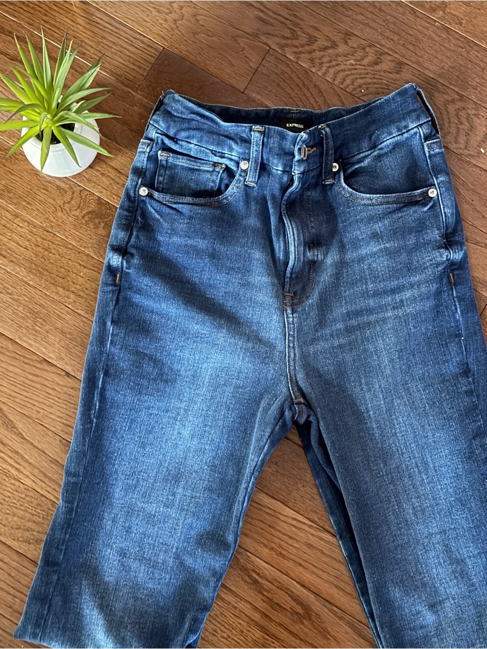 Express Dark Blue 90s Super High-Rise Stretch Jeans